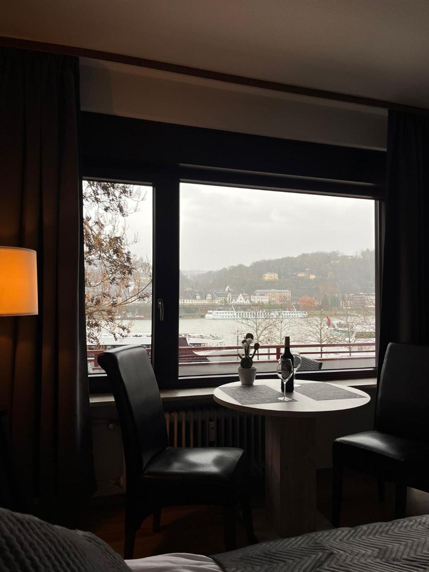 Rheinpanorama Suite Mit Balkon Coblence Extérieur photo